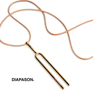 DIAPASON.™ - conscious jewelry // Gold. Necklace small - written.by 